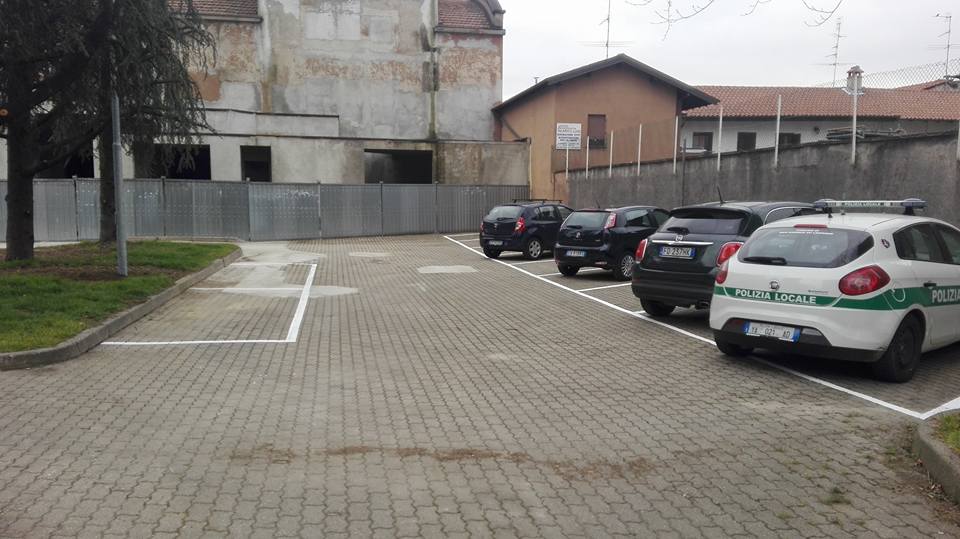 parcheggio via Roma