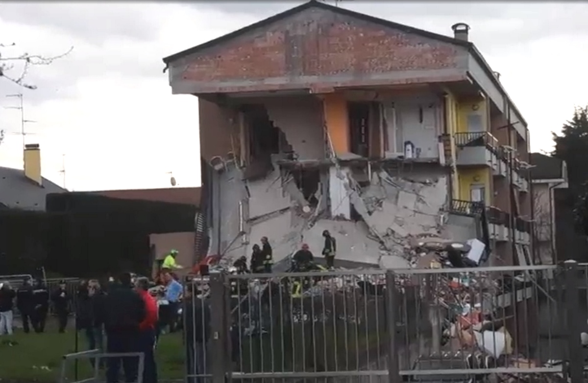 crollo rescaldina da ANSA