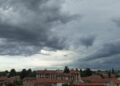 Agosto comincia con il maltempo: una perturbazione sta scendendo dalla Danimarca. A Milano allerta arancione