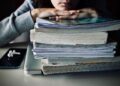 LA DOMENICA DI SETTENEWS – Stop ai telefonini a scuola: tra disintossicazione e transizione digitale