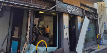 Esplosione nella notte al bancomat Bcc di Samarate