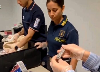 La Guardia di finanza interviene a Milano Linate: sequestrata merce di contrabbando per 95.000 euro